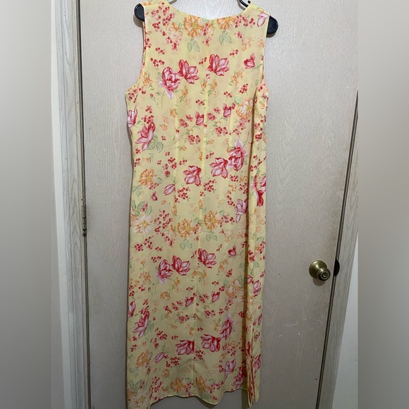 Vintage Reservable Maxi Dress - Yellow and Pink Florals - Size 2XL - Picture 2 of 8